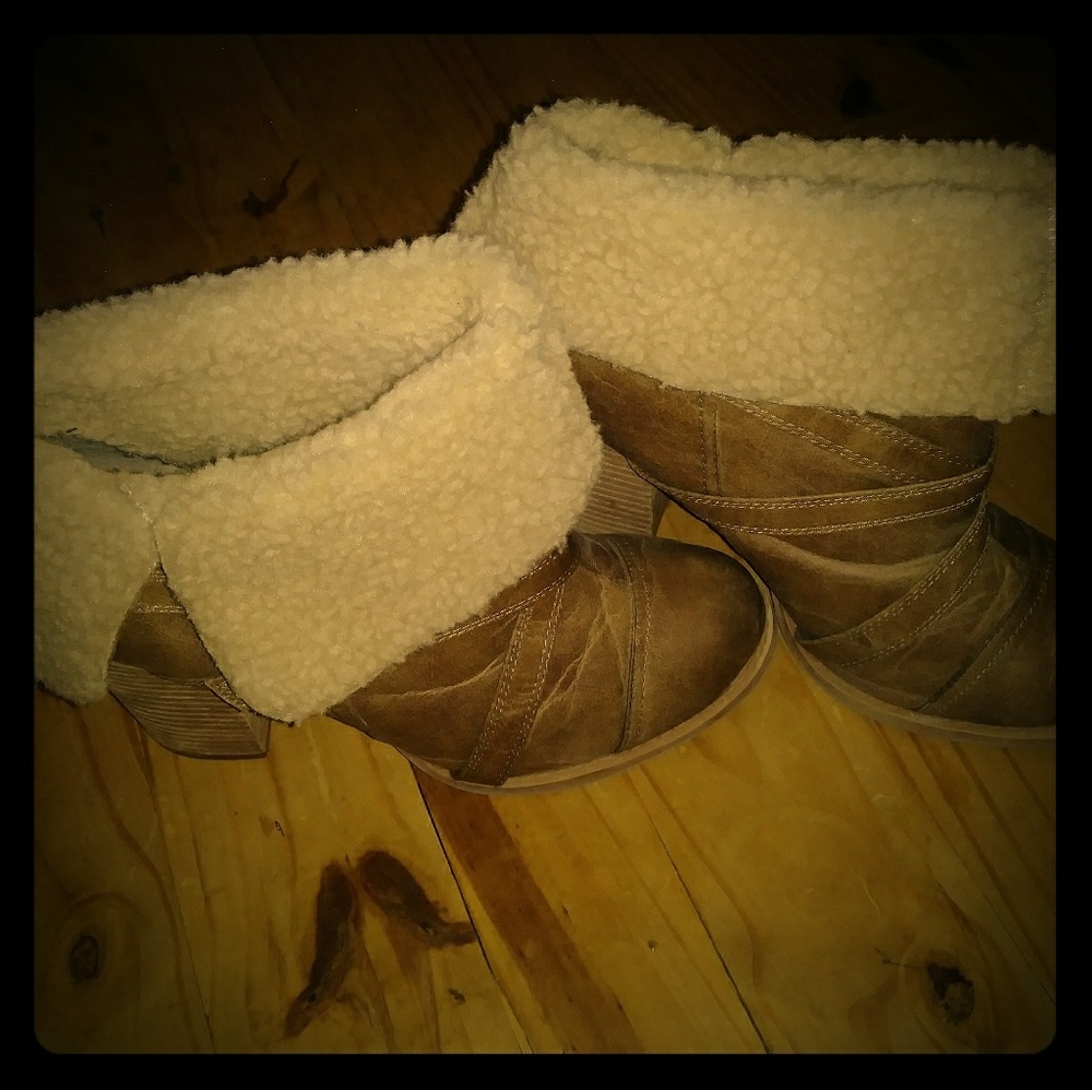 Chinese Laundry Fleece Top Boots